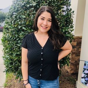 Meet your Posher, Danielle